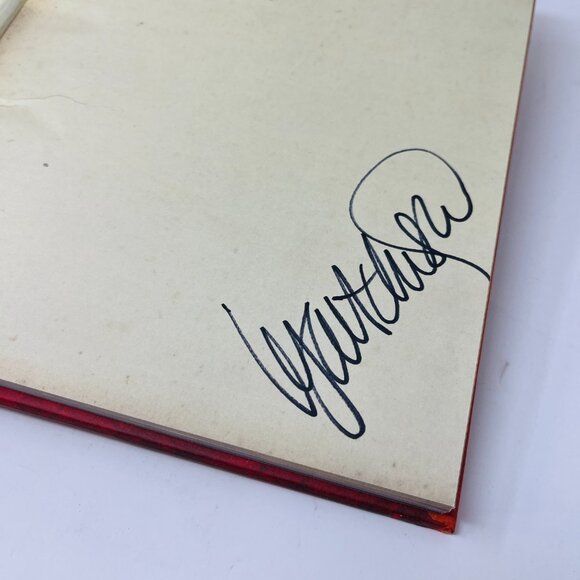 HC 1st SIGNED Kat Von D "High Voltage Tattoo" [2009] LA Ink - Picture 5 of 15